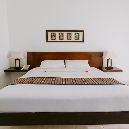 Legong Keraton Beach Hotel Чангу Экстерьер фото