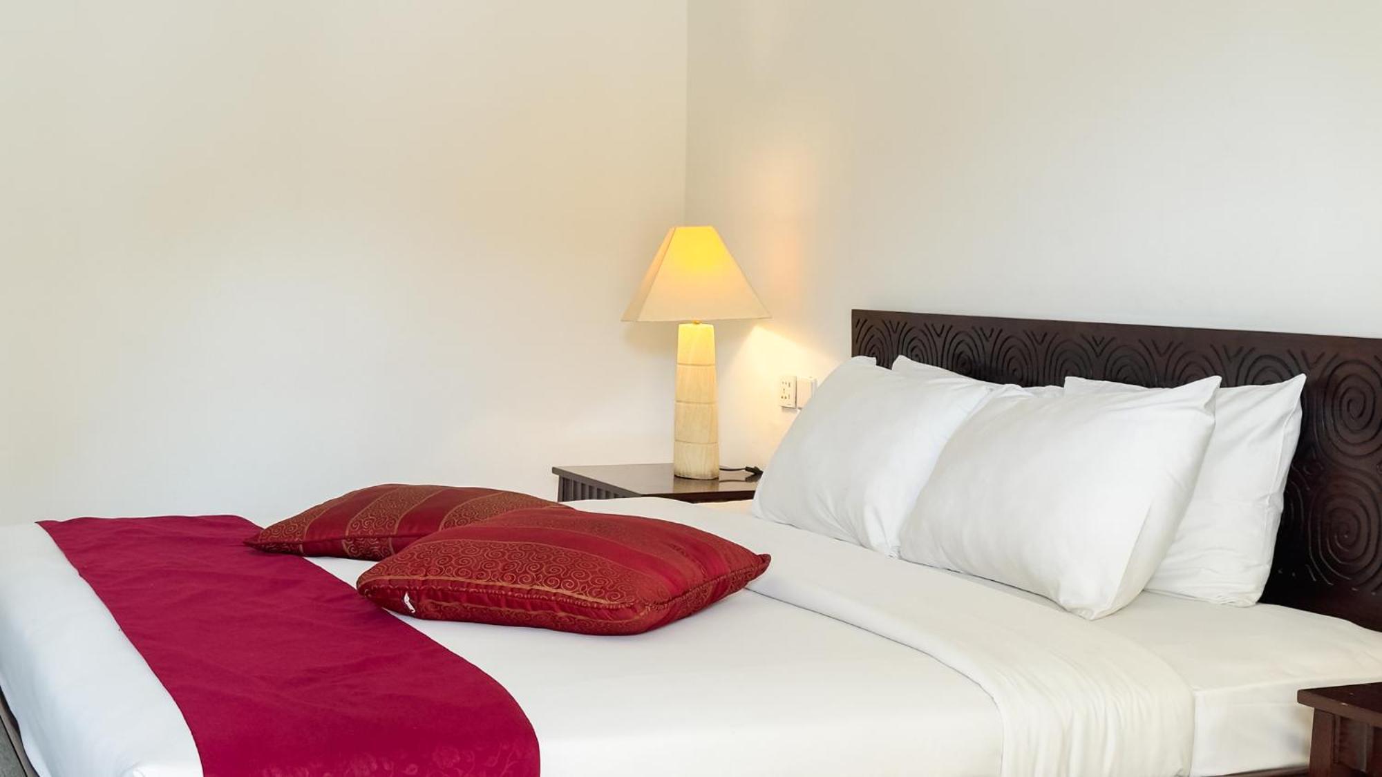 Legong Keraton Beach Hotel Чангу Экстерьер фото