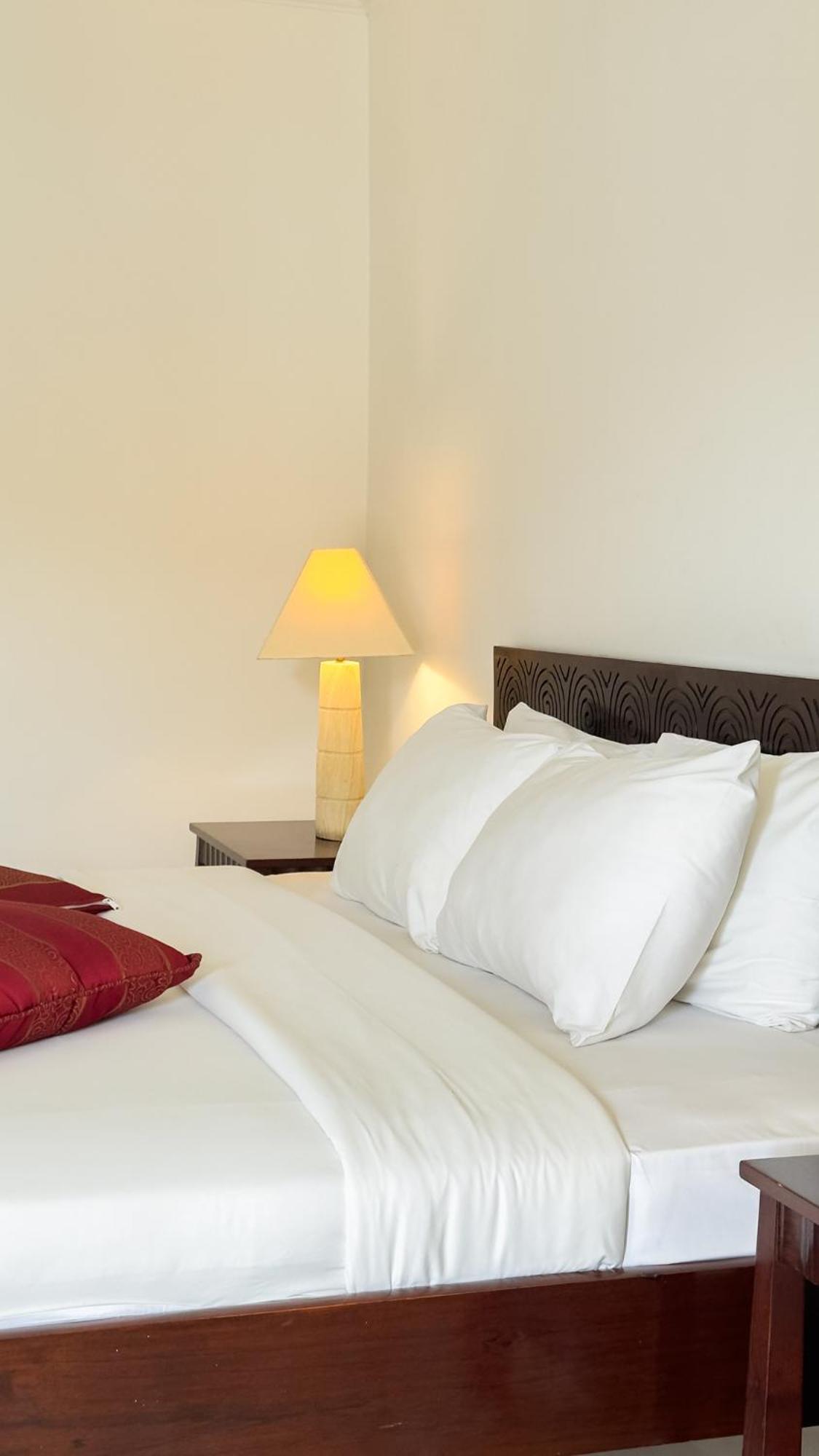 Legong Keraton Beach Hotel Чангу Экстерьер фото